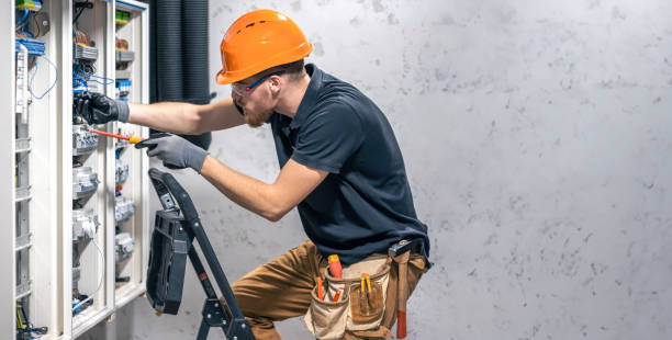 Best Local Electrician Companies  in Plattsmouth, NE